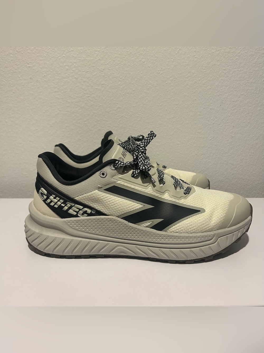 Men’s Hi-Tec Trail Running Shoes size 10 - Picture 2 of 6